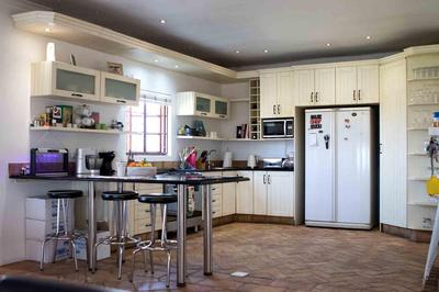 House For Sale in Chartwell, Randburg